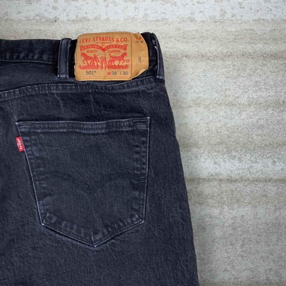 Vintage Y2K Levis Jeans 501 38x28 Regular Straight Leg Fit Black Wash Button Fly - Picture 3 of 4
